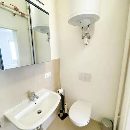 Contactless Self-check-in - Stayhere Studio 4