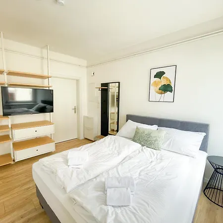 Contactless Self-check-in - Stayhere Studio 4